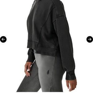 Women's Black sweatshirt